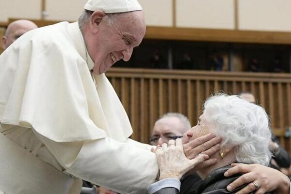 Papa Francesco istituisce la Festa dei Nonni e degli Anziani
